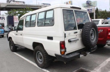 Good as new Toyota Land Cruiser 2013 for sale