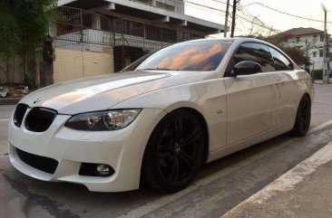 Good as new  BMW 320i e92 2008 for sale