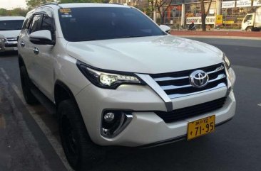 2016 Toyota Fortuner V 4x2 Matic Diesel TVDVD Newlook RARE CARS