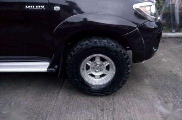 Toyota Hilux Top of the Line Black For Sale 