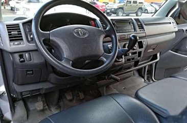 2011 TOYOTA Hiace Commuter FOR SALE 