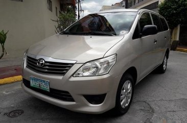 2012 Toyota Innova Manual Gasoline well maintained