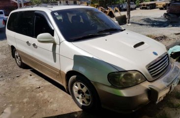 Kia Carnival 2002 Registered 2018 tire 90%