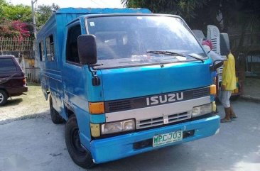 Like New Isuzu Elf for sale