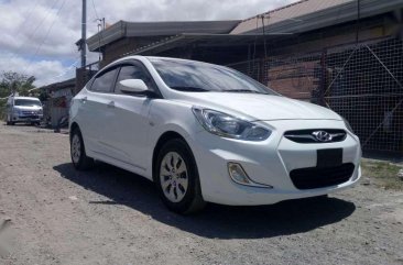Hyundai Accent 2013 GL Mannual top of d line FOR SALE 