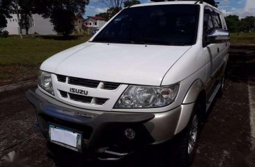 Isuzu Crosswind 2009 XUV Automatic Diesel Engine