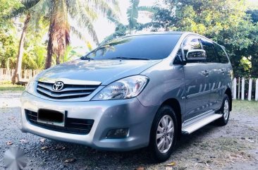 2009 Toyota Innova Gray SUV For Sale 