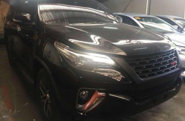 2017 Toyota Fortuner 2.4 V 4x2 Black AT For Sale 