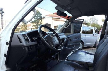 2011 Toyota Hiace Commuter for sale