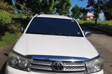 2010 automatic Toyota Fortuner for sale