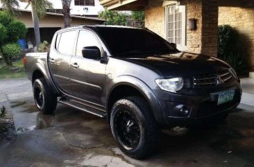 2012 Mitsubishi Strada 4x4 FOR SALE 