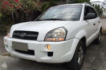 2007 HYUNDAI TUCSON . A-T . all power . gas . super fresh. airbag . cd