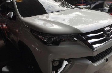 2017 Toyota Fortuner 2.4 V 4x2 Diesel Automatic Pearlwhite