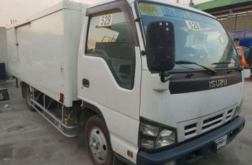 Like new Isuzu Elf for sale