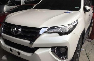 2017 Toyota Fortuner 2.4 V 4x2 Diesel Automatic Pearlwhite