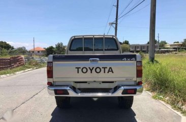 2004 Toyota Hilux for sale