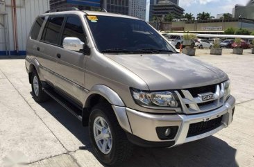 2015 Isuzu Crosswind Sportivo X- MT top of the line