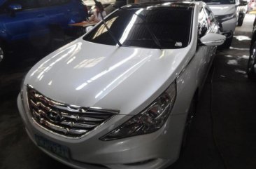 2012 Hyundai Genesis Automatic Gasoline well maintained