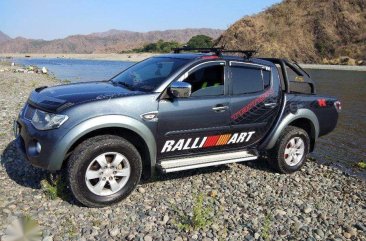 Mitsubishi Strada triton gls 3.2 for sale!