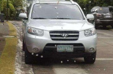 For Sale : 2009 HYUNDAI SANTA FE ; 4X4 GAS, AUTOMATIC