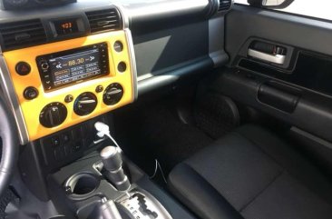 Toyota Fj cruiser automatic 2016 ( jeep rubicon honda crv )