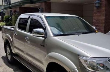 Toyota Hilux 2011 MT FOR SALE 