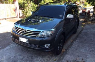 Toyota Fortuner V 4x2 2014 model automatic