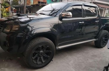 Toyota Hilux 2013 diesel manual FOR SALE 