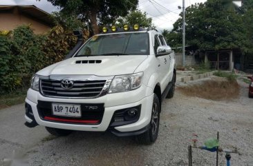 Toyota Hilux 2015 Trd manual 4by2 white 998000