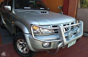 Nissan Patrol 2004 AT Silver SUV For Sale 