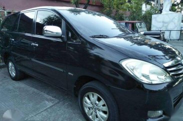 Toyota Innova V (2009) first owner for sale fully loaded