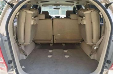 2005 Toyota  Innova G VVTI Gas Top of the Line