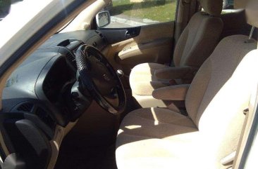 2009 Kia Carnival first owner for sale fully loaded