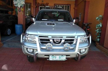 Nissan Patrol 2004 AT Silver SUV For Sale 