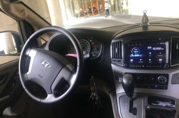 Hyundai Starex 2017 automatic rush sale 1.550 M