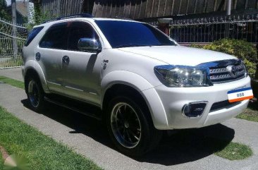 2011 Toyota Fortuner G AT FOR SALE 