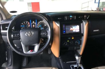 2016 Toyota Fortuner g DIESEL at