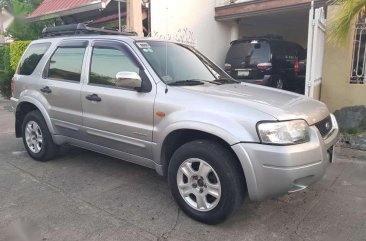 Ford Escape 2004 XLS AT Silver SUV For Sale 