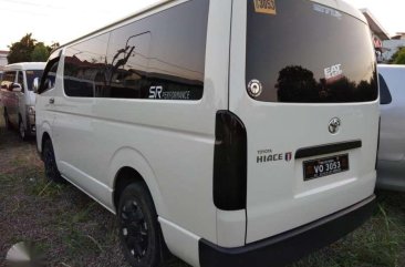 2017 Toyota Hiace commuter diesel manual WHITE