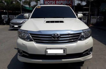 Well-kept Toyota Fortuner 2014 V AT for sale