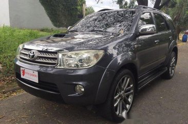 Toyota Fortuner 2011 V AT for sale