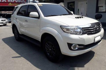 Well-kept Toyota Fortuner 2014 V AT for sale