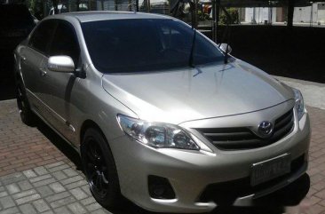 Well-kept Toyota Corolla Altis 2013 for sale