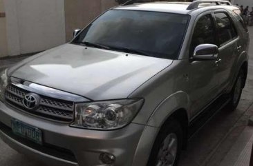 FOR SALE Toyota Fortuner G AT diesel 2009