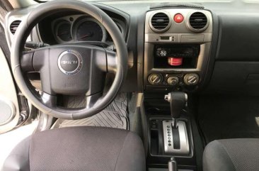 2008 Isuzu DMAX LS AT Lady Driven