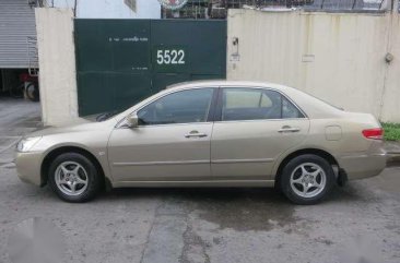 2005 HONDA ACCORD - nice and clean in and out . well KEPT