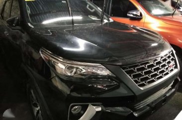 2017 Toyota Fortuner 2.4V 4x2 automatic BLACK FOR SALE