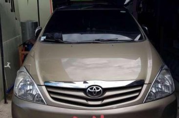 Toyota Innova G 2010 model Gas engine FOR SALE