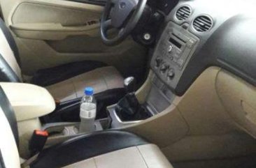 Ford Focus 2010 MT FOR SALE