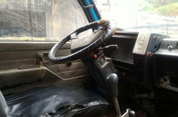 Closed van Isuzu Elf FOR SALE